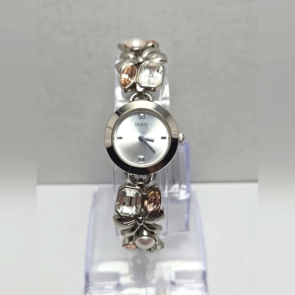 Womens Guess Pink Marquise Crystal Pearls Bows Silver Bracelet Watch New Battery - Picture 1 of 10